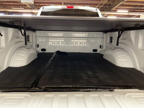 Used 2025 Ford F250 XLT image 13