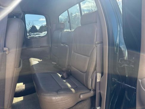 Used 2002 Toyota Tundra Limited image 23
