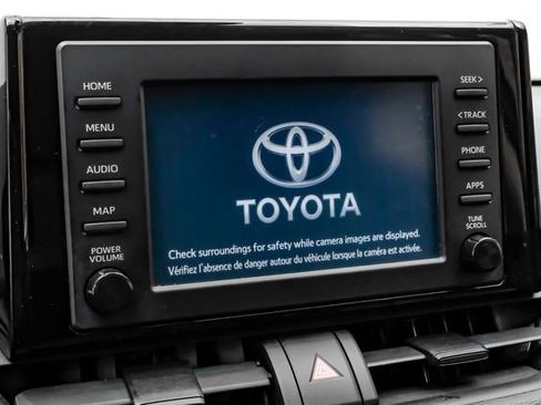 Used 2019 Toyota RAV4 LE FWD image 29