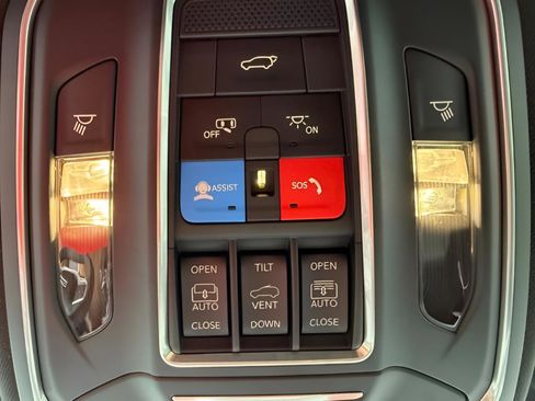 New 2026 Jeep Grand Wagoneer Limited AWD/4WD image 30