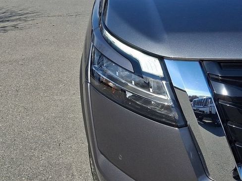 Used 2023 Nissan Pathfinder Platinum AWD/4WD image 35
