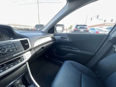 Used 2014 Honda Accord LX image 29