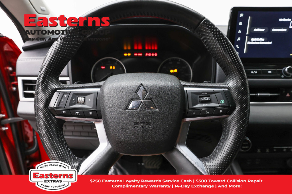 Used 2025 Mitsubishi Outlander SE AWD/4WD image 11