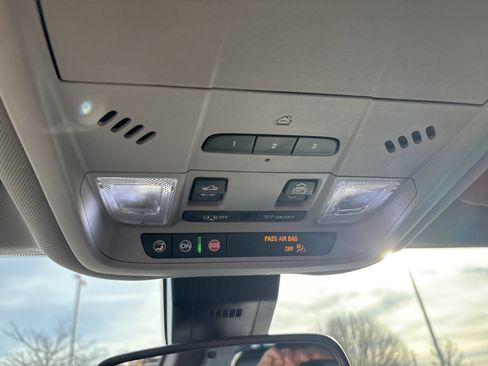 Used 2021 GMC Terrain SLT w/ Infotainment Package II image 25