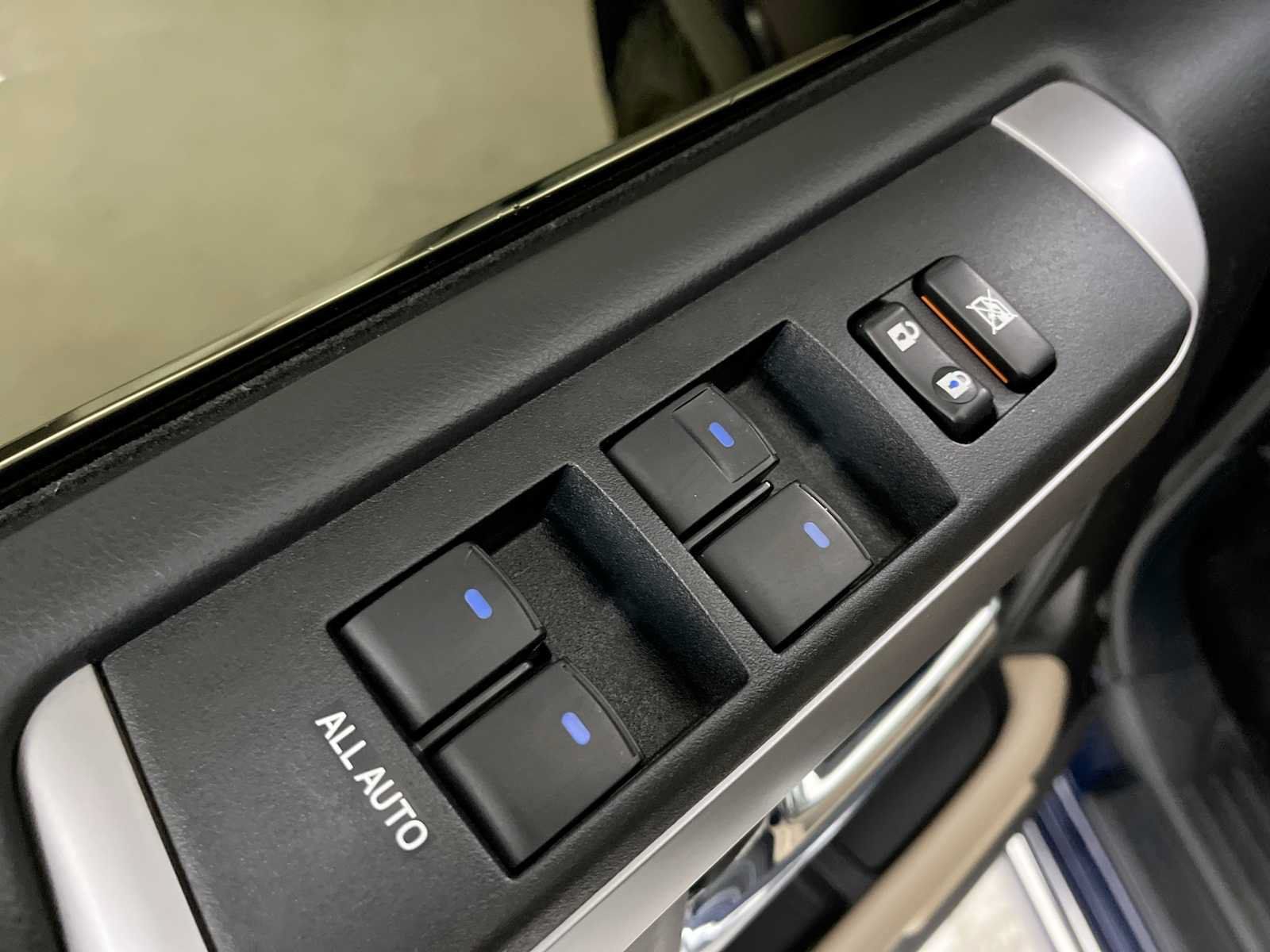 Used 2018 Toyota 4Runner Limited RWD image 21