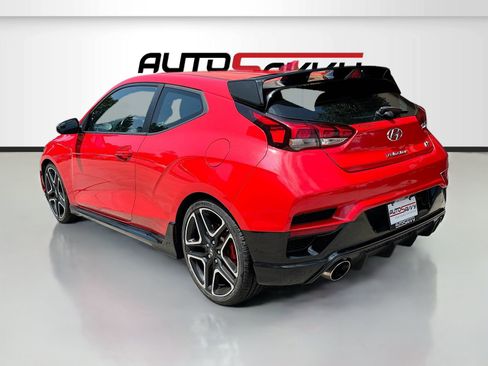 Used 2020 Hyundai Veloster N w/ Performance Package image 5