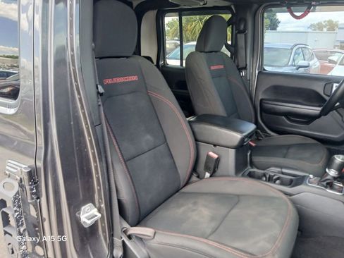Used 2021 Jeep Gladiator Rubicon w/ Safety Group AWD/4WD image 15