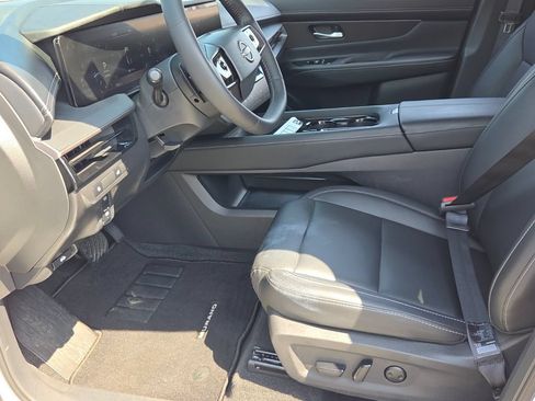 Used 2025 Nissan Murano SV AWD/4WD image 10