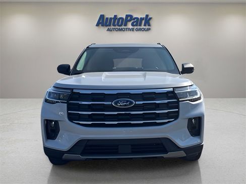 New 2025 Ford Explorer Active w/ Active Comfort Package image 2