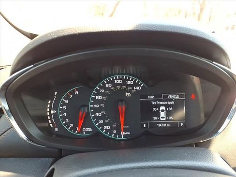 Used 2021 Chevrolet Trax LT w/ LT Convenience Package image 22