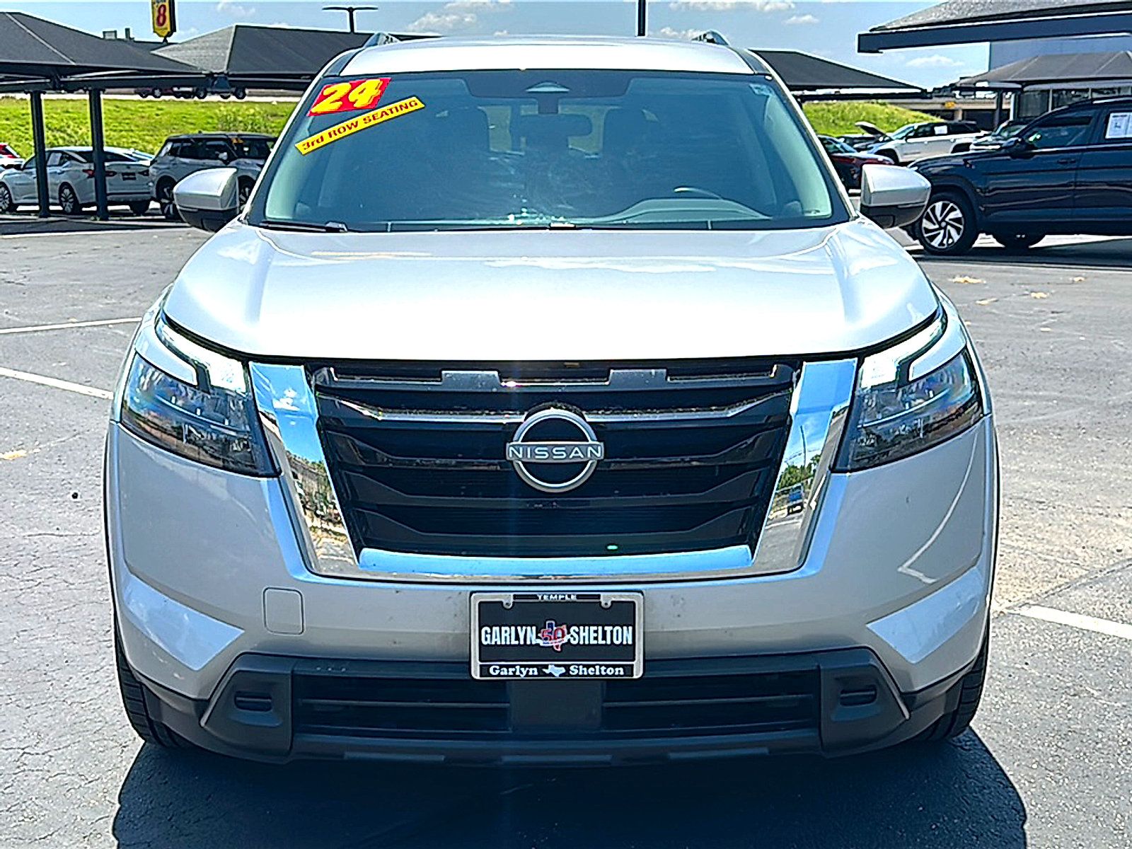Used 2024 Nissan Pathfinder SV FWD image 11