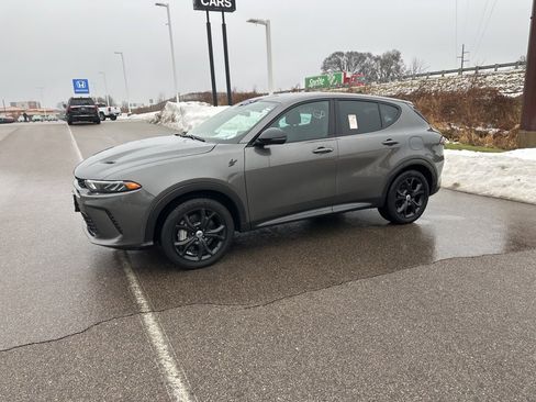 Used 2024 Dodge Hornet R/T w/ R/T Blacktop Package image 5