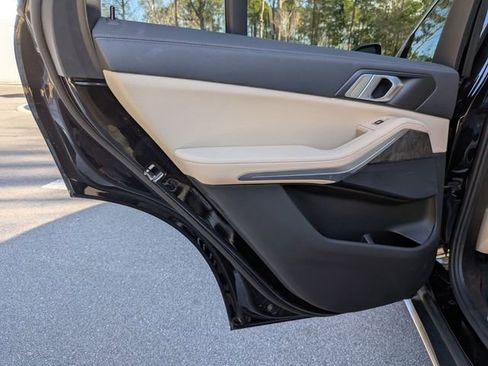 Used 2021 BMW X5 sDrive40i w/ Convenience Package image 32