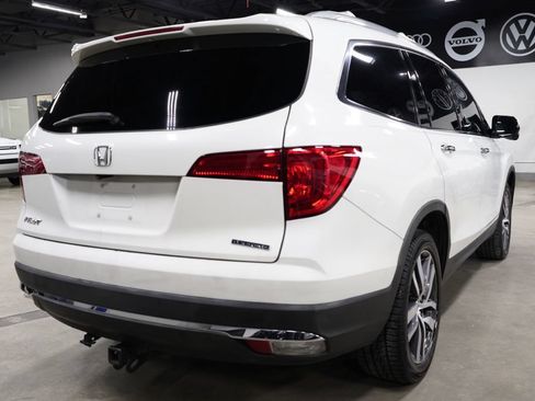 Used 2017 Honda Pilot Touring image 5