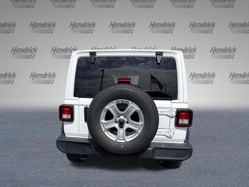 Used 2022 Jeep Wrangler Unlimited Sport w/ Sun And Sound Package AWD/4WD image 8