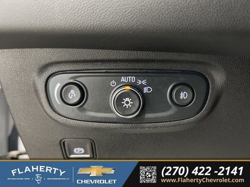 Used 2024 GMC Terrain SLT AWD/4WD image 24