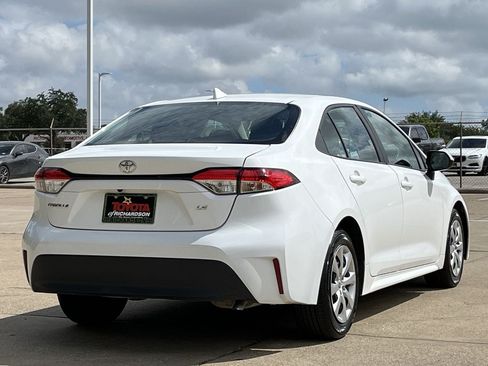 Used 2024 Toyota Corolla LE FWD image 4