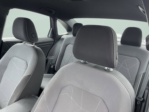 Used 2025 Volkswagen Jetta Sport image 14