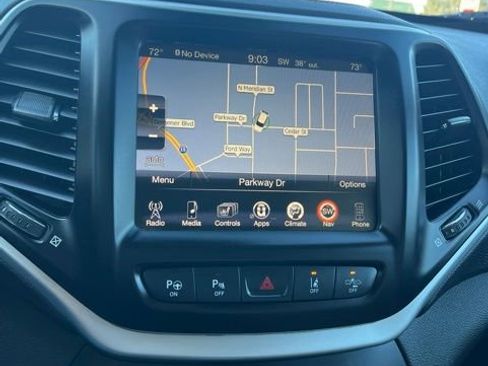Used 2016 Jeep Cherokee Limited w/ Luxury Group AWD/4WD image 50