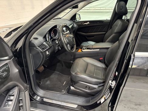 Used 2016 Mercedes-Benz GL 450 4MATIC image 30