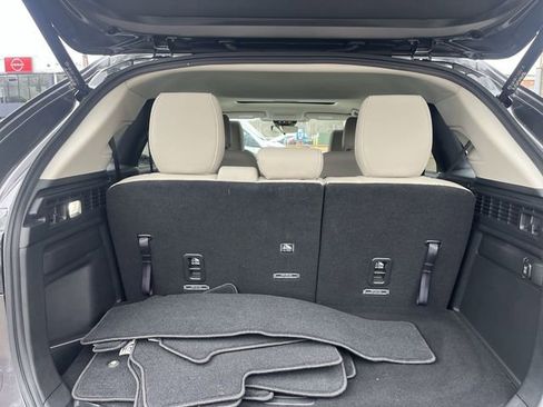 Certified 2025 MAZDA CX-90 3.3 Turbo w/ Preferred Package image 24