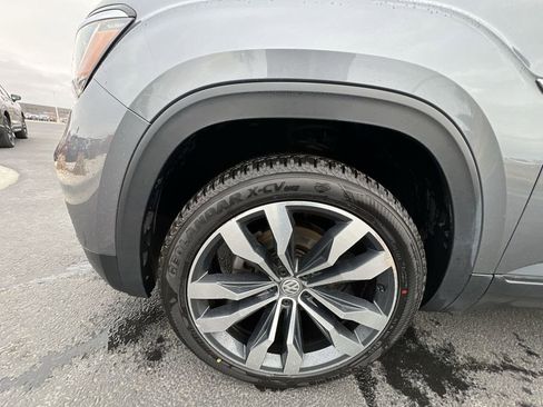 Used 2020 Volkswagen Atlas Cross Sport SEL image 33