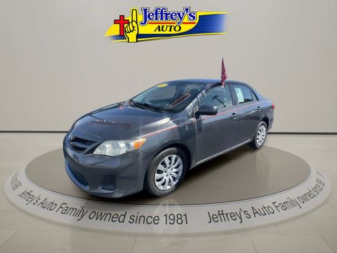 Used 2012 Toyota Corolla LE FWD image 1