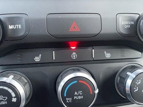 Used 2024 RAM 1500 Big Horn image 21