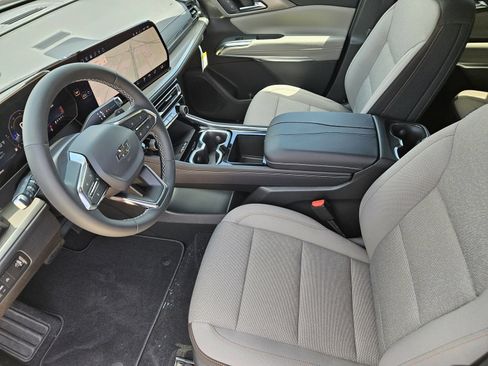 New 2027 Chevrolet Traverse LT w/ Midnight/Sport Edition FWD image 14