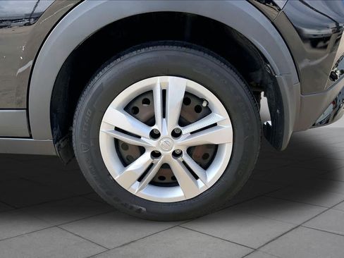Used 2023 Nissan Kicks S FWD image 10