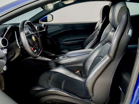 Certified 2019 Ferrari GTC4Lusso T image 17