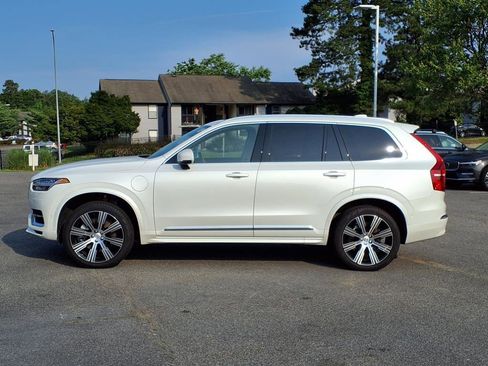 Used 2025 Volvo XC90 T8 Ultra w/ Protection Package Premier image 8