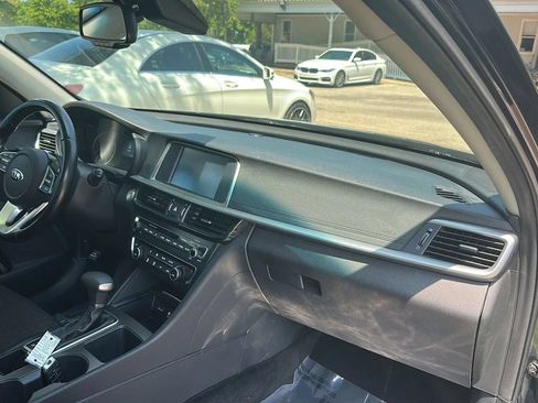 Used 2019 Kia Optima S w/ S Panoramic Sunroof Package FWD image 22