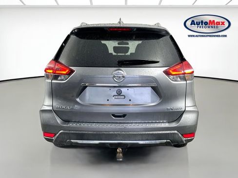 Used 2018 Nissan Rogue SV w/ Premium Package AWD/4WD image 6