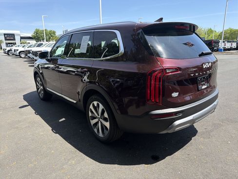 Used 2022 Kia Telluride EX w/ EX Premium Package FWD image 8