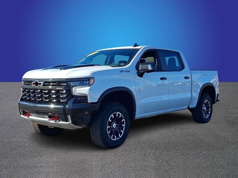 Used 2023 Chevrolet Silverado 1500 ZR2 w/ Technology Package image 3