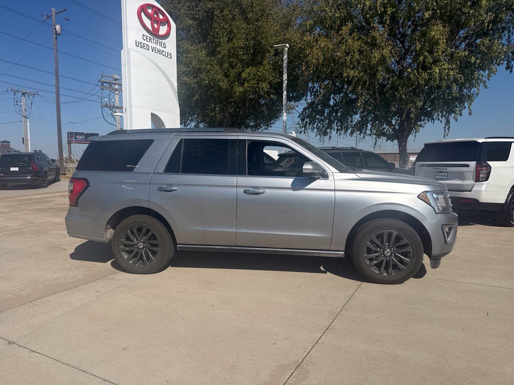 Used 2021 Ford Expedition Limited AWD/4WD image 2