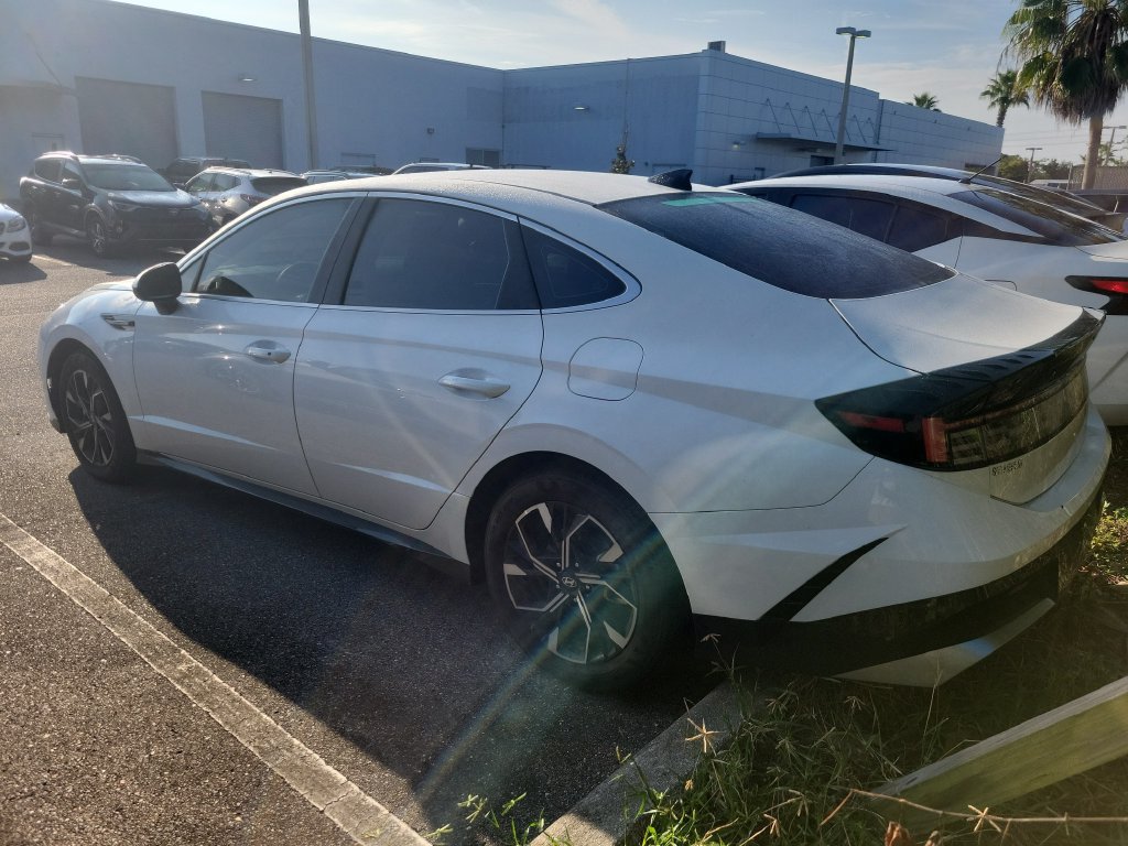 Used 2025 Hyundai Sonata SEL FWD image 4
