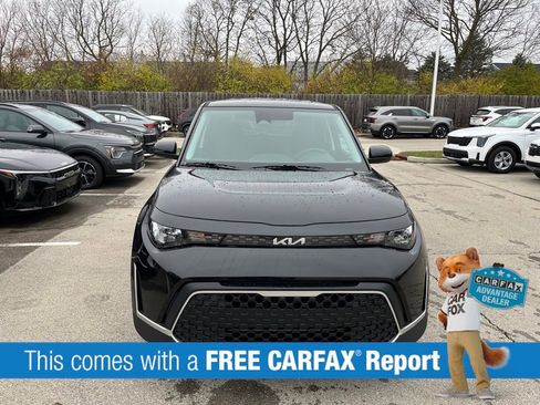 Used 2025 Kia Soul LX w/ LX Technology Package FWD image 2
