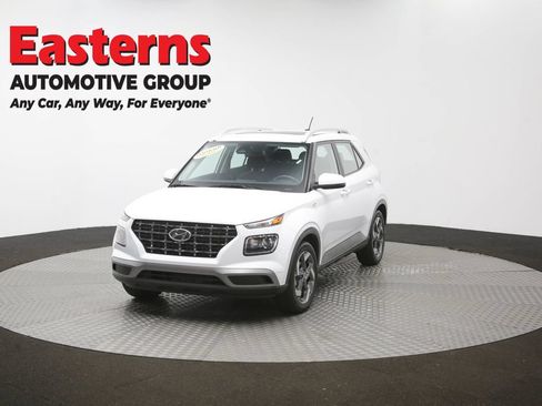 Used 2025 Hyundai Venue SEL FWD image 51