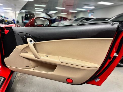 Used 2013 Chevrolet Corvette Grand Sport w/ 3LT Preferred Equipment Group image 18