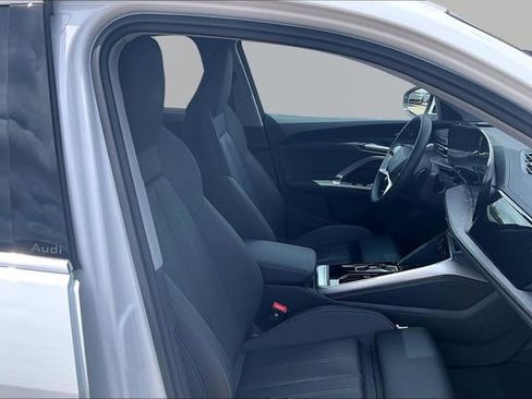 Used 2025 Audi Q5 Premium Plus w/ Premium Plus AWD/4WD image 7