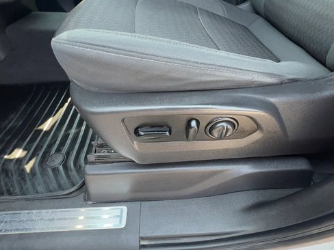 Used 2021 Chevrolet Silverado 1500 LT w/ Fleet Comfort Package AWD/4WD image 23