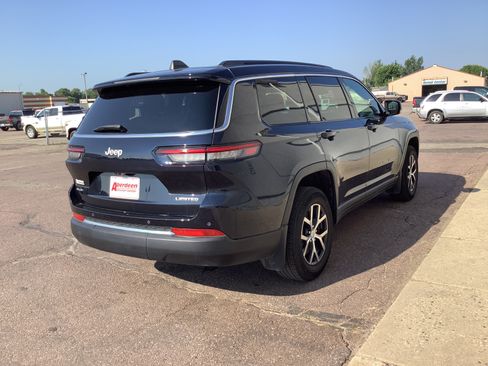 Used 2024 Jeep Grand Cherokee L Limited w/ Trailer Tow Package AWD/4WD image 5