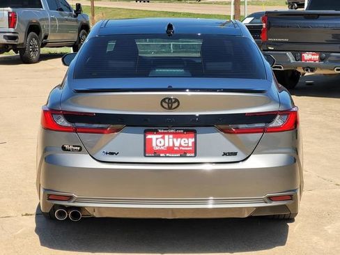 Used 2025 Toyota Camry XSE FWD image 6