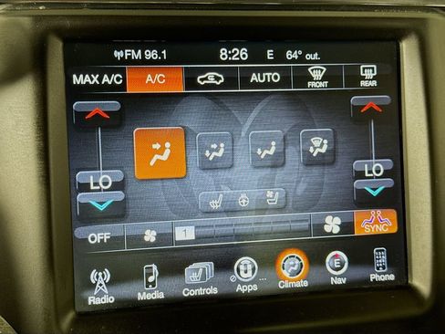 Used 2014 RAM 2500 Laramie w/ Convenience Group AWD/4WD image 29