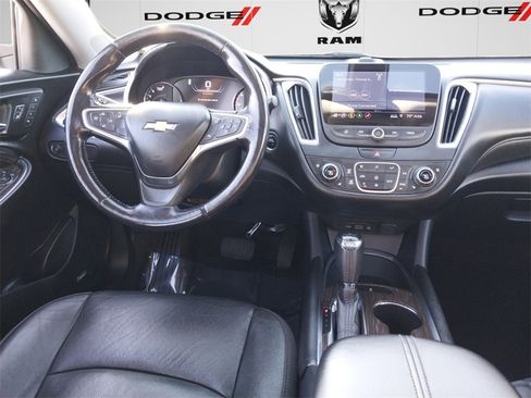 Used 2020 Chevrolet Malibu Premier image 10