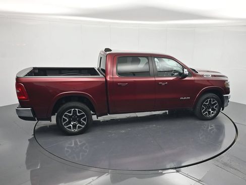 Used 2025 RAM 1500 Laramie AWD/4WD image 31