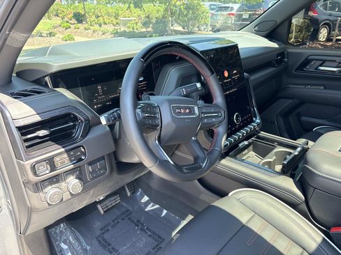 Used 2026 GMC Yukon AT4 Ultimate w/ LPO, Floor Liner Package AWD/4WD image 18
