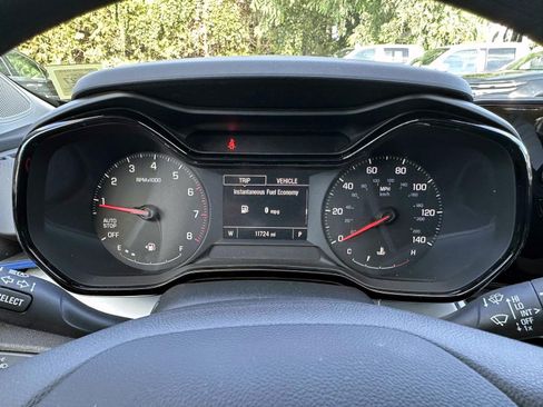 Used 2025 Chevrolet Trax LS w/ LS Convenience Package FWD image 17